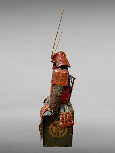 Armatura completa da samurai rossa - Periodo Edo (1603 - 1868).
