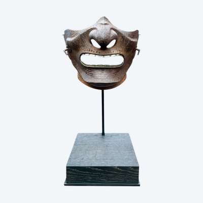 Maschera da samurai Mempo in ferro battuto - Inizio del periodo Edo (1603 - 1868).