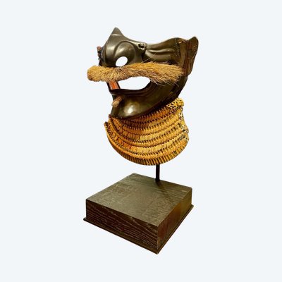 Maschera da samurai Mempo in ferro battuto - Periodo Edo (1603 - 1868).