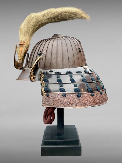 Kabuto da samurai in ferro battuto - Periodo Edo (1603-1868).