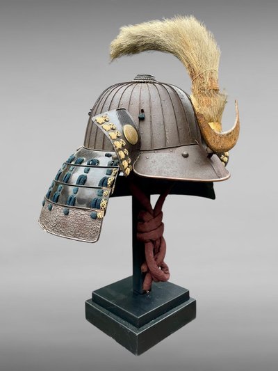 Kabuto da samurai in ferro battuto - Periodo Edo (1603-1868).