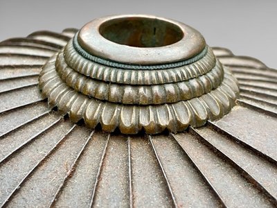 Kabuto da samurai in ferro battuto - Periodo Edo (1603-1868).