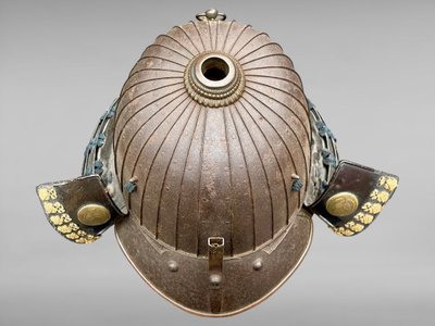 Kabuto da samurai in ferro battuto - Periodo Edo (1603-1868).