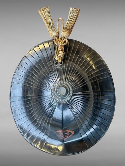 Jingasa di samurai del clan Inaba - Periodo Edo (1603-1868).