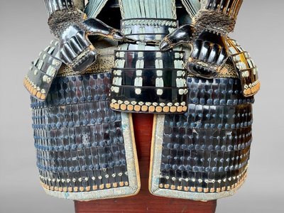 Armatura completa da samurai del clan Oda - Periodo Edo (1603 - 1868).