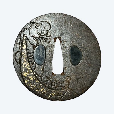 Tsuba Maru Gata in ferro battuto, firmato, con certificato Nbthk - Periodo Edo (1603-1868).