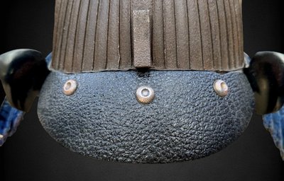 Kabuto De Samurai à 62 Lamelles En Fer Forgé - Période Edo (1603-1868).