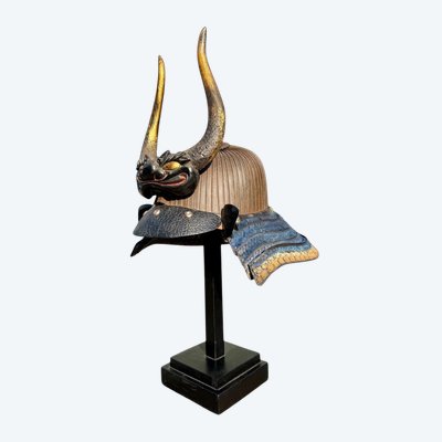 Kabuto De Samurai à 62 Lamelles En Fer Forgé - Période Edo (1603-1868).