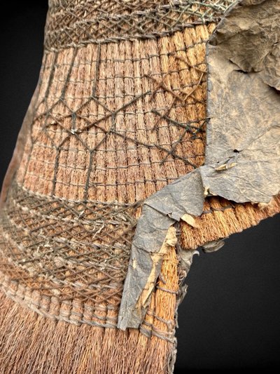 Culture Aïnu - Coiffe De Pluie En Fibre Végétale Tressée - XIXe Siècle.