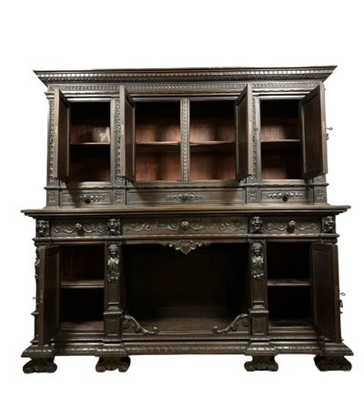 Large Renaissance chateau buffet cabinet in solid walnut circa 1850