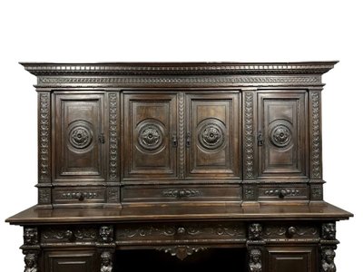 Large Renaissance chateau buffet cabinet in solid walnut circa 1850