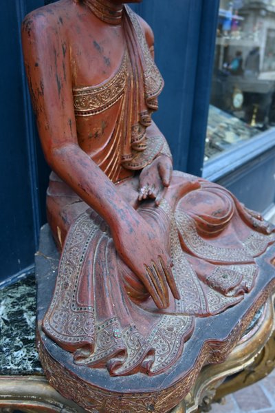 importante statue de Boudha en laque rouge XIX