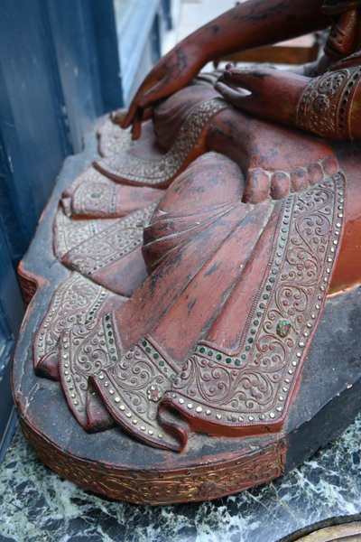 importante statue de Boudha en laque rouge XIX