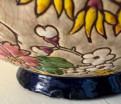 Emaillierte Blumenvase aus Longwy - Einzelstück signiert M. P. Chevallier, Januar 1943