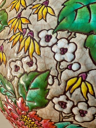 Emaillierte Blumenvase aus Longwy - Einzelstück signiert M. P. Chevallier, Januar 1943