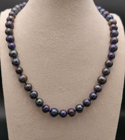 Collana di perle di Tahiti, chiusura in oro bianco 18 carati.