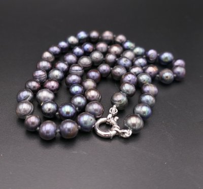 Collana di perle di Tahiti, chiusura in oro bianco 18 carati.