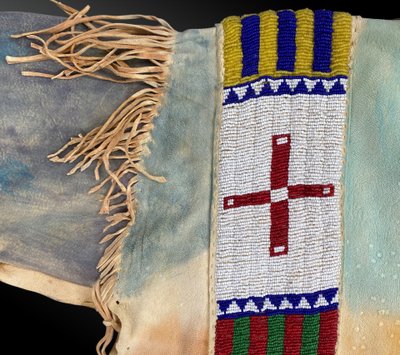 HEMD DES MANNS INDIENS DER PLAINES, LAKOTA, DAKOTA des Südens
