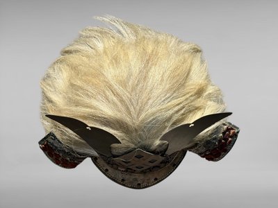 Kabuto De Samurai orné de crin blanc - Période Edo (1603-1868).