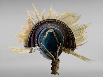 Kabuto De Samurai orné de crin blanc - Période Edo (1603-1868).