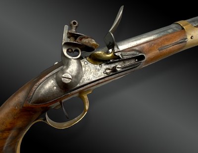 PISTOLA DELLE GARDES DU CORPS DELLA CASA MILITARE DEL RE, SECONDO MODELLO del 1818.