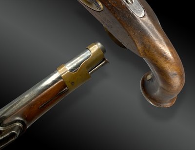 PISTOLA DELLE GARDES DU CORPS DELLA CASA MILITARE DEL RE, SECONDO MODELLO del 1818.
