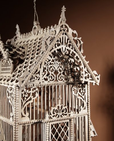   Cage à oiseaux rare, art populaire, ajourée, style continental, vers 1920.