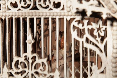   Cage à oiseaux rare, art populaire, ajourée, style continental, vers 1920.