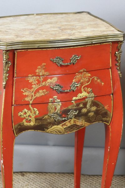 chevets en laque de style louis XV
