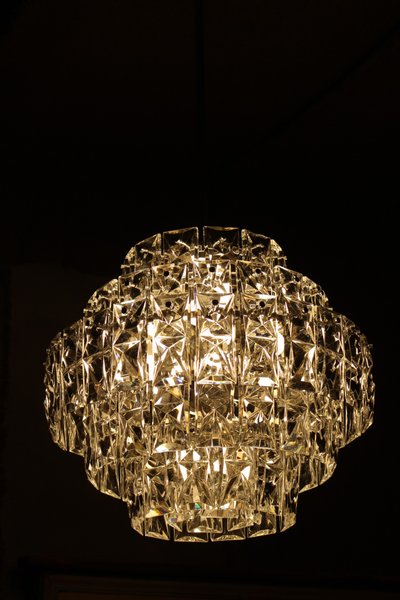 Italian chandelier from the 1970s