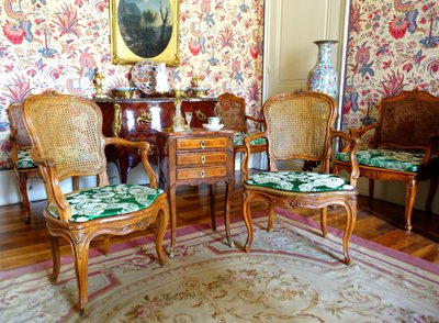 Table de salon chiffonnière ou chevet d'époque Louis XV en marqueterie