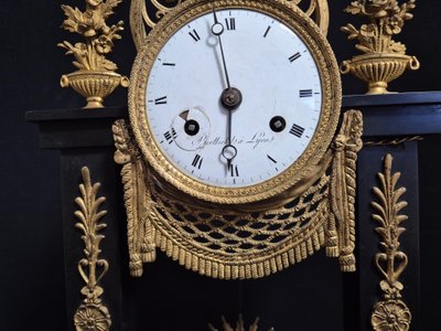 pendule portique marbre et bronze doré époque empire