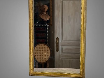 19th CENTURY EMPIRE STYLE LAMQUED AND GILDED WOOD TRUMP WITH A SHEPHERD DECORATIVE