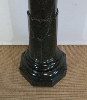  Colonne à plateau tournant en Marbre Vert de Mer – 2ème moitié XIXe 