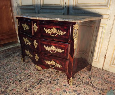 Commode d époque Louis XV en marqueterie estampillée HEDOUIN 