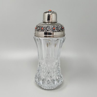 Superbe shaker à cocktail en cristal taillé des années 1960, décoré de coraux rouges. Fabriqué en Italie.