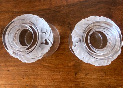 PAIRE DE BOUGEOIRS LALIQUE 