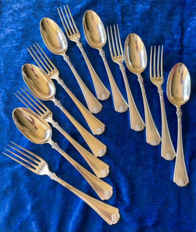 6 place settings.
