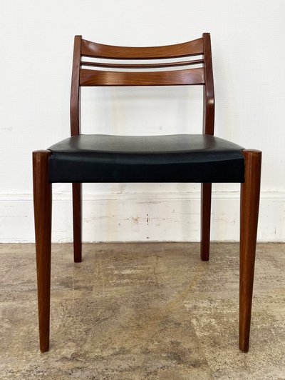 Set of 8 Scandinavian-style chairs in teak and imitation leather from the 50s/60s