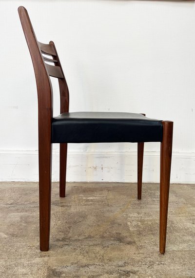 Set of 8 Scandinavian-style chairs in teak and imitation leather from the 50s/60s