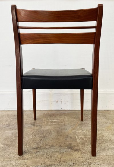 Set of 8 Scandinavian-style chairs in teak and imitation leather from the 50s/60s