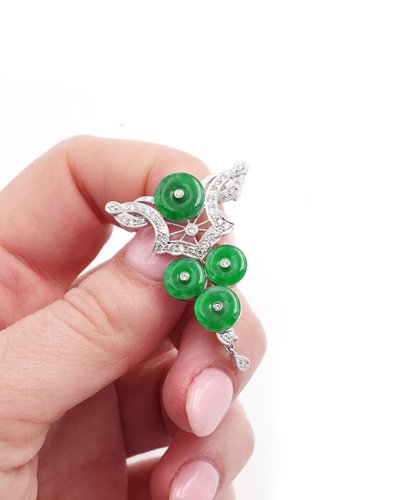 18 Karat Weißgold Jade Diamant Anhänger Brosche, Art Deco Stil, Transformation Schmuck