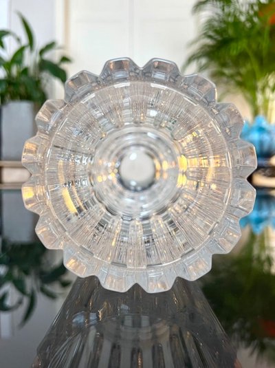 Vaso moderno in cristallo trasparente vintage