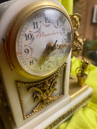 Petite Pendulette  Borne au jardinier fleuriste de Planchon , Maître Horloger à Paris XIXème marbre 