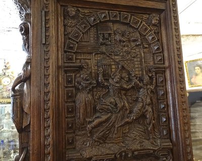 Flämischer Renaissance-Eichenschrank mit geschnitzten Karyatidenplatten, Cluny, 16. Jahrhundert