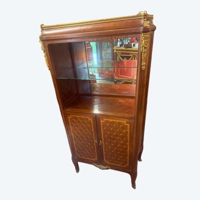 VITRINE de style LOUIS XVI – DIRECTOIRE, DES ATELIERS L .BETTENFELD PARIS