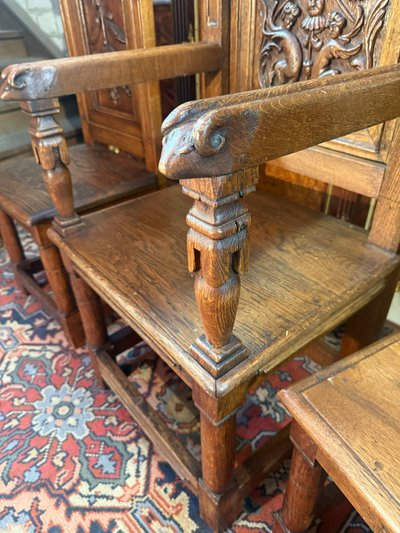SET OF RENAISSANCE ARMCHAIRS AND CHAIRS