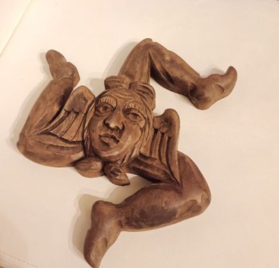 Triskèle, trinacria, tête de méduse