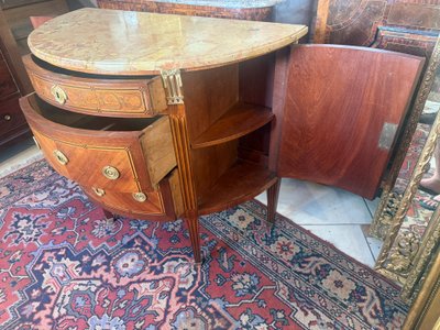 COMMODE DEMI LUNE DE STYLE LOUIS XVI