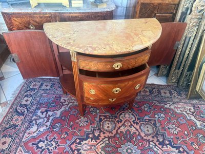 COMMODE DEMI LUNE DE STYLE LOUIS XVI